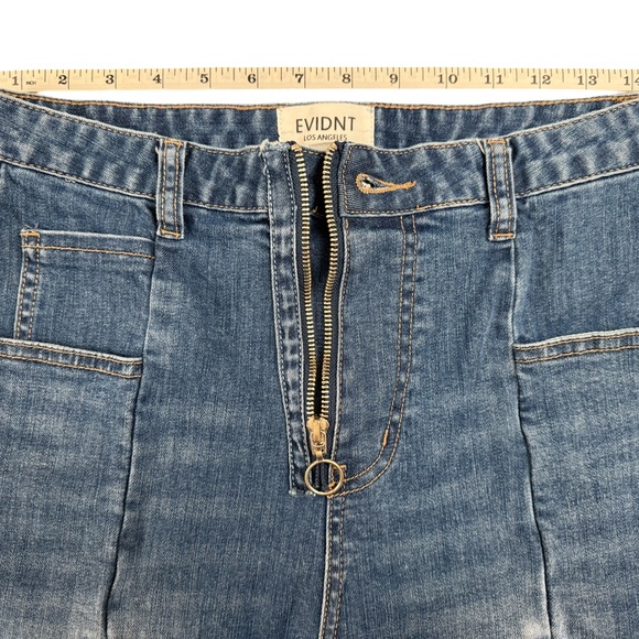 Women's Straight Leg Jeans - Blue - Picture 8 of 9